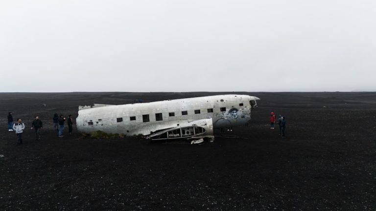 Photo Aircraft wreckage